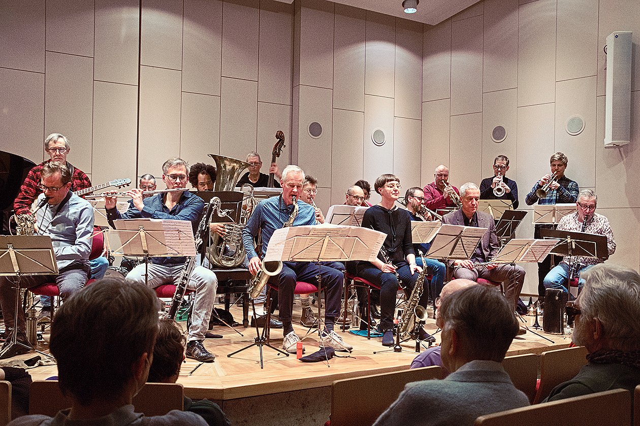 Hannes Zerbe Jazz Orchester Berlin 2022. Foto: SIMPK/Simon Hannes Zerbe Jazz Orchester Berlin 2022 im Curt-Sachs-Saal des Musikinstrumenten-Museums