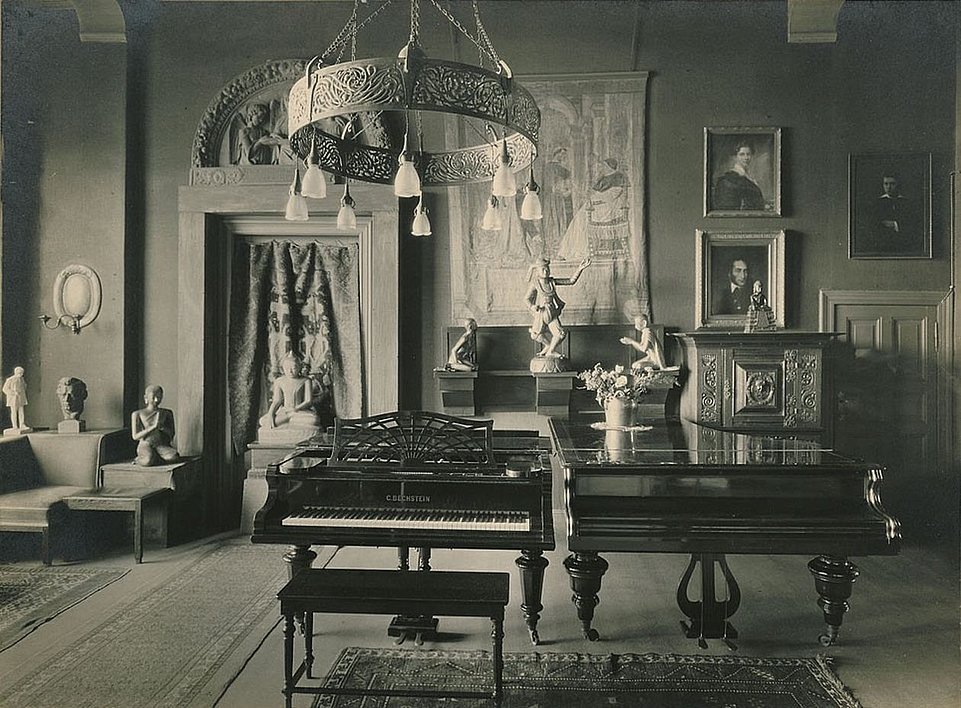 Foto des Musikzimmers von Ferruccio Busoni, um 1912