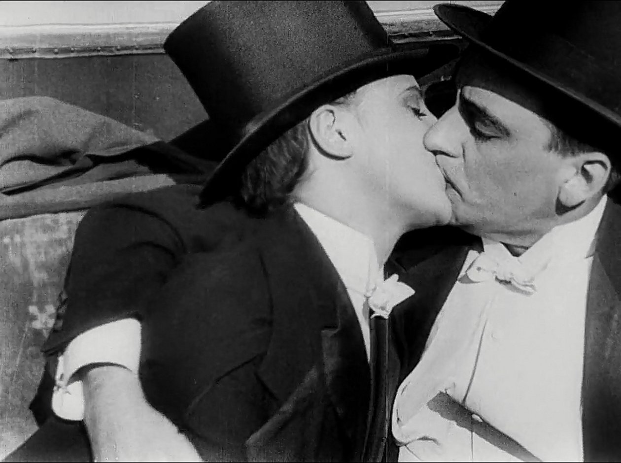 Ossi Oswalda and Curt Goetz in *I Don’t Want to Be a Man*. Source: Friedrich-Wilhelm-Murnau Foundation, Wiesbaden