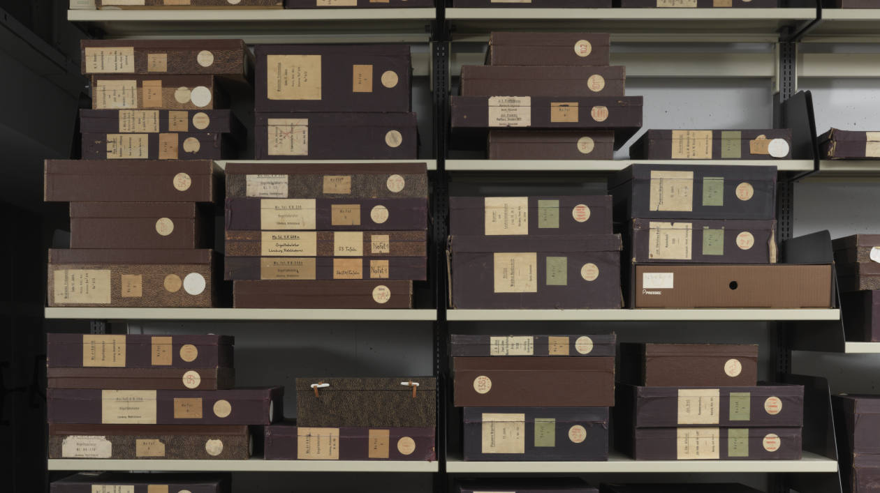 Photocopy collection of the SIMPK. Reprography of musical sources produced between 1917 and 1938 serve as the basis for new editions. Photo: Jens Ziehe