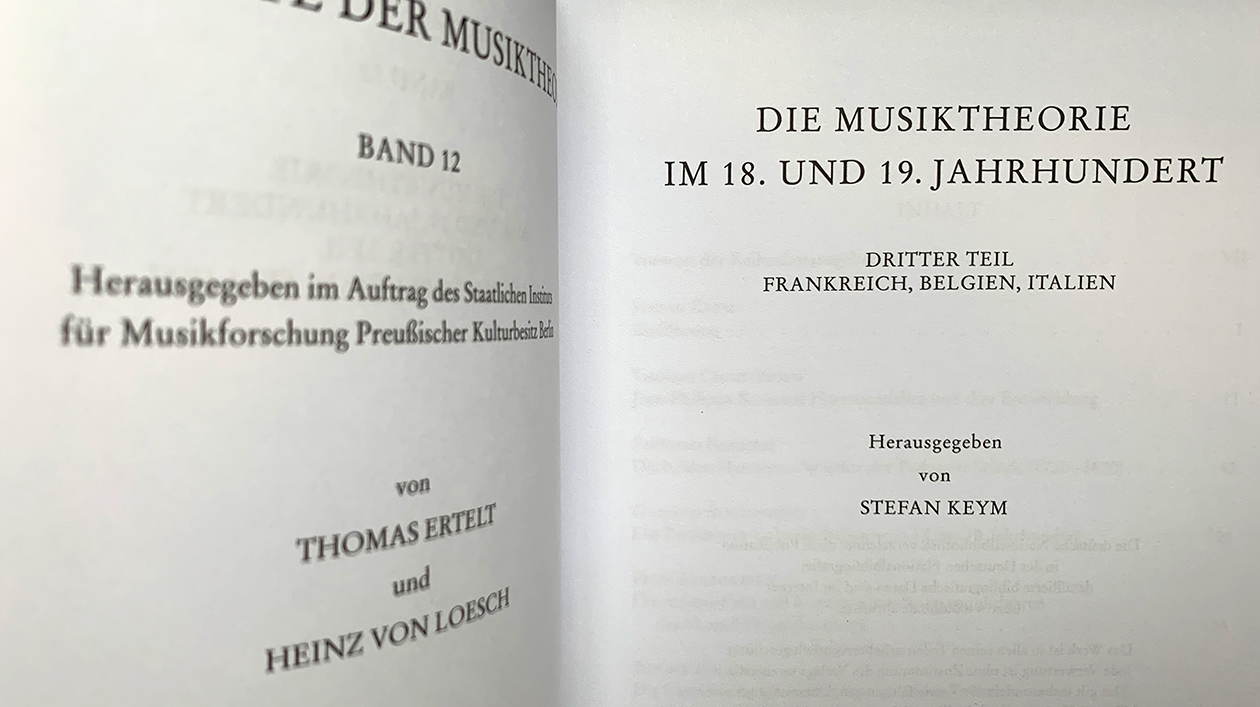 Geschichte der Musiktheorie Band 12. Foto: Anne-Katrin Breitenborn Erste Seiten der Geschichte der Musiktheorie Band 12