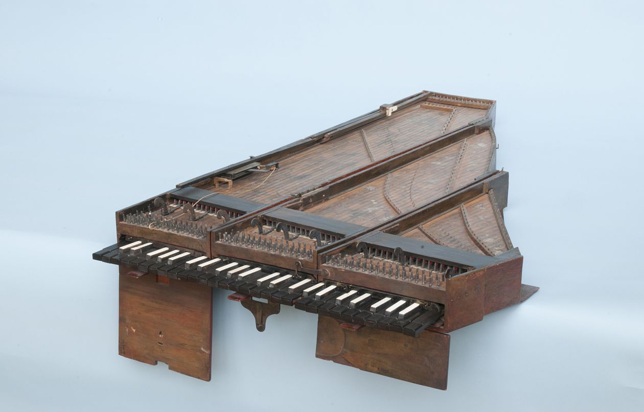 Clavecin brisé, Reisecembalo, aus der Werkstatt von Jean Marius