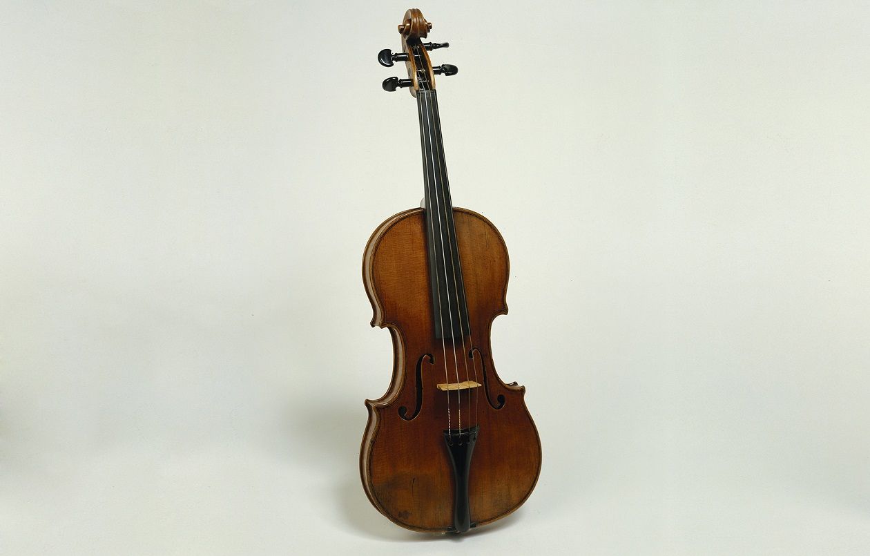 Violin made by Antonio Stradivari