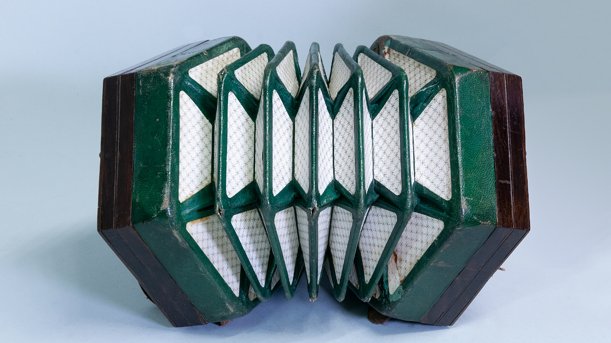 Englische Concertina von Charles W. Wheatstone (1865–75)