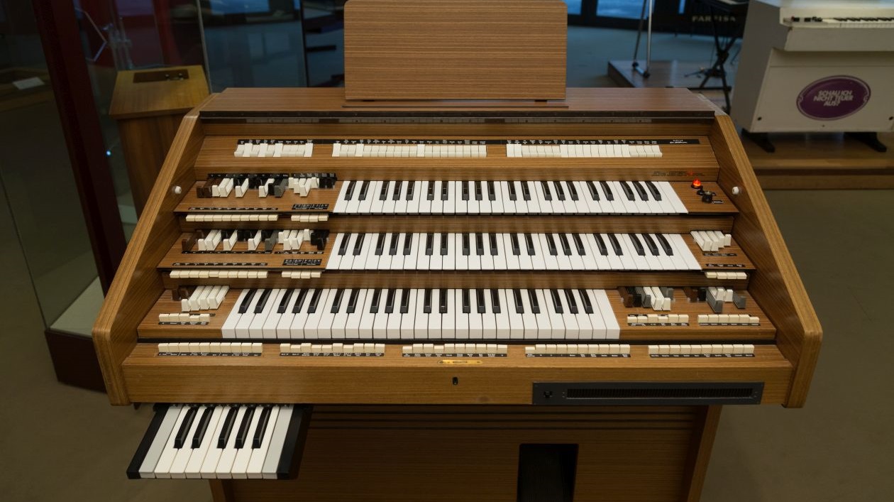 Dr. Boehm Orgel Elektronische Orgel CnT/L3, Dr. Böhm, Minden, 1973